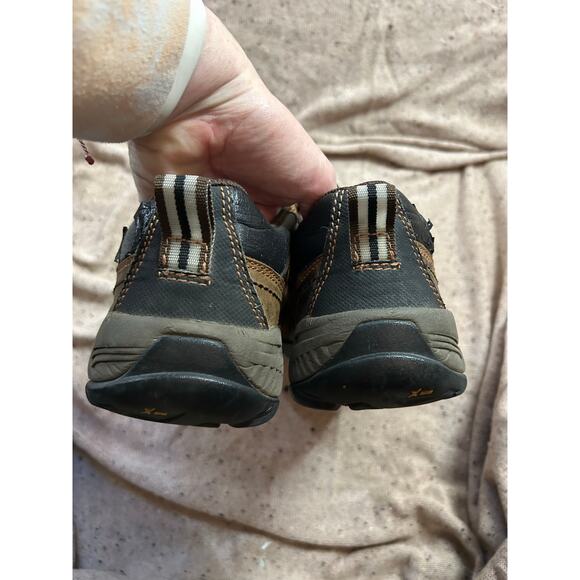 Women's Caterpillar Composite Toe Work Shoes 8.5 Good with some peeling - Picture 4 of 10